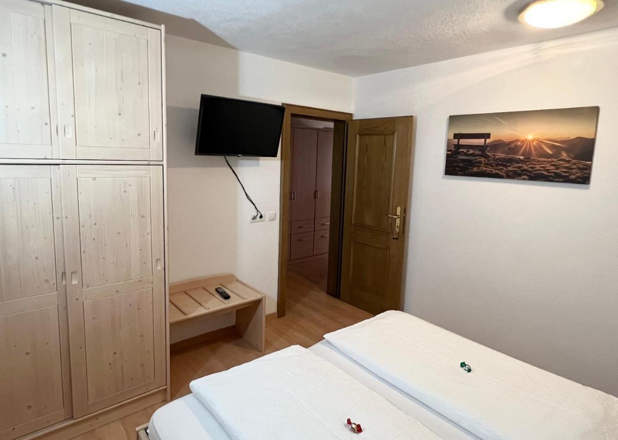 Residence Vajolet San Cassiano Luaran gambar