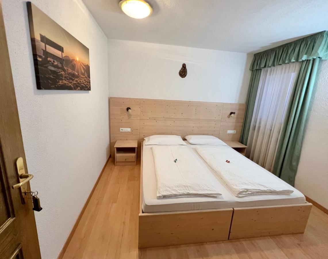 Residence Vajolet San Cassiano Luaran gambar