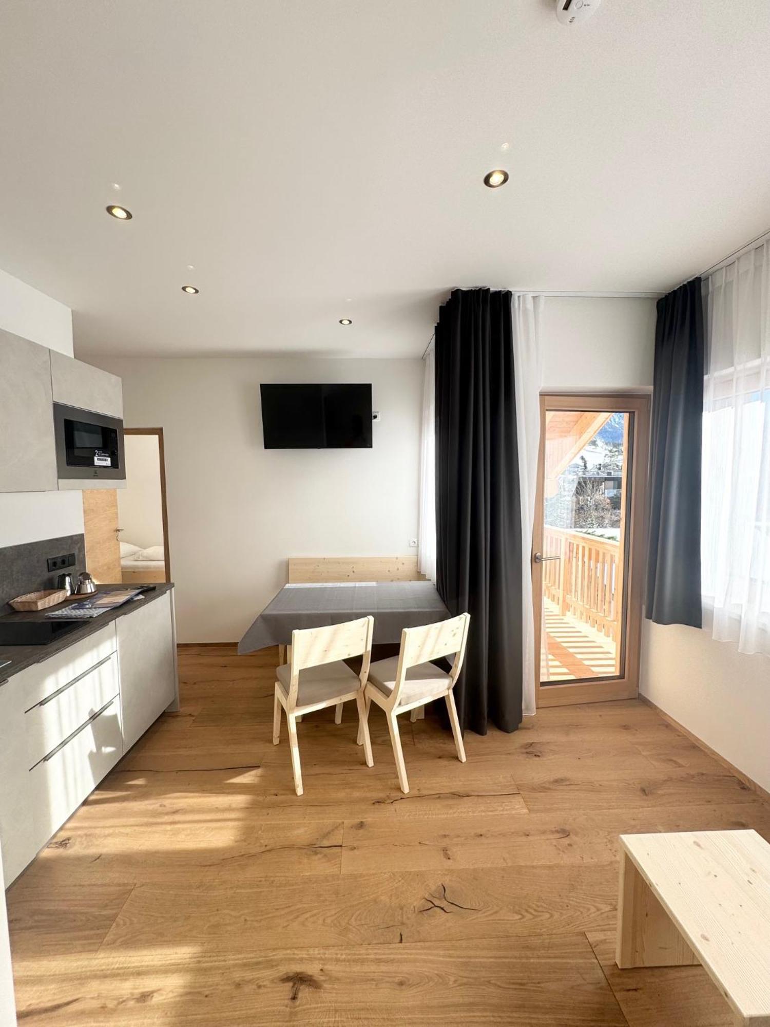 Residence Vajolet San Cassiano Luaran gambar